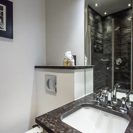 Majestic Apartment